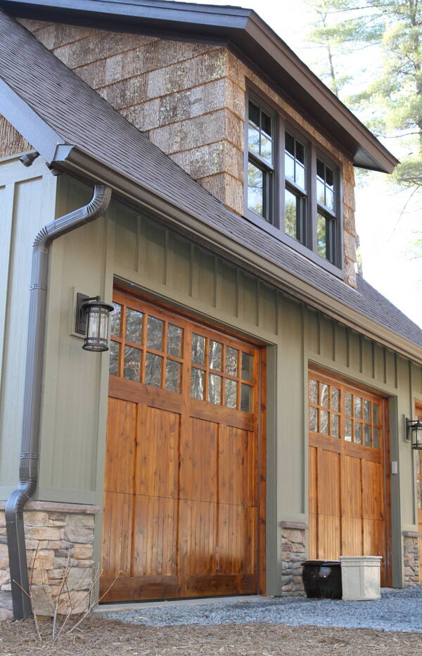 craftsman-garage-door-style-green-brown-glass-resize